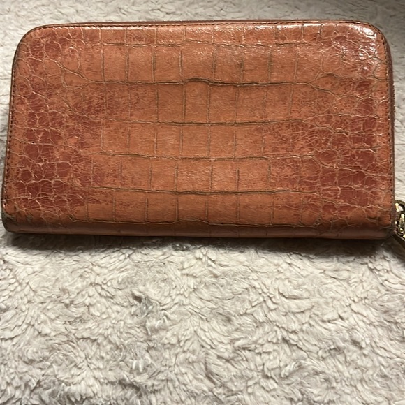 Mui Mui Crock Embossed Pink Wallet - Picture 2 of 11